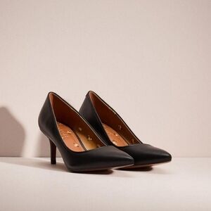 New In Box Coach Waverly Leather Black Stiletto Heels 7